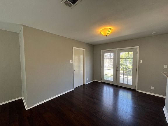 5th image of 7521 Valley Oak St
