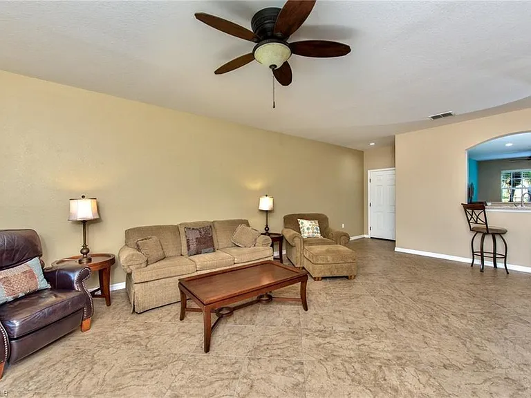 20081 Seagrove St #902 — Photo 4