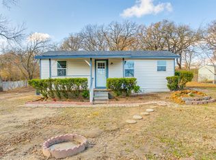 645 Alameda Rd, Azle, TX 76020