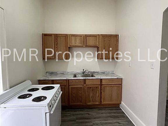 5th image of 119 S 8th St APT C