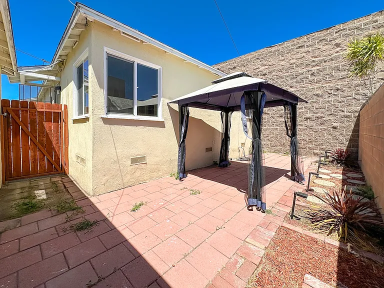 4520 Marine Ave — Photo 18