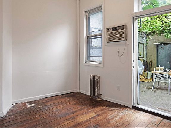 3rd image of 684 Metropolitan Ave APT 1L