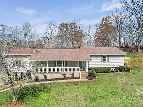 2nd image of 4698 Forest View Rd