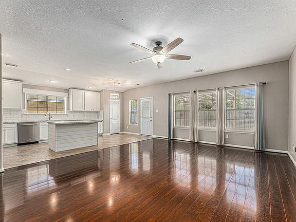5th image of 520 Cedar Branch Dr