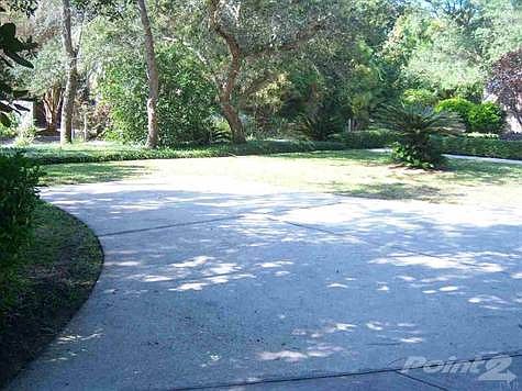 4th image of 1329 Bayshore Ct
