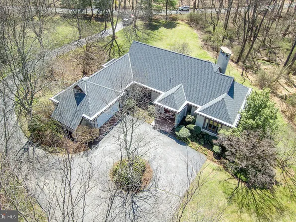 11 Harbourton Woodsville Rd, Pennington, NJ 08534