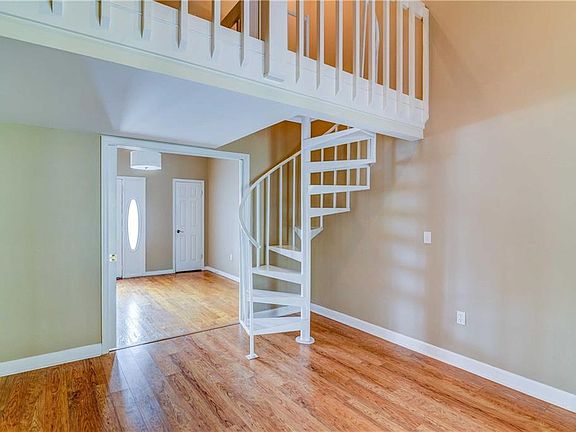 4th image of 2328 Sand Bay Dr