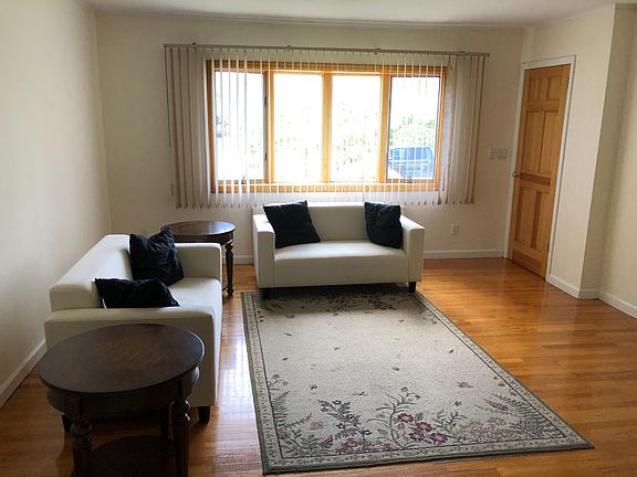 4th image of 33 Elm Ave