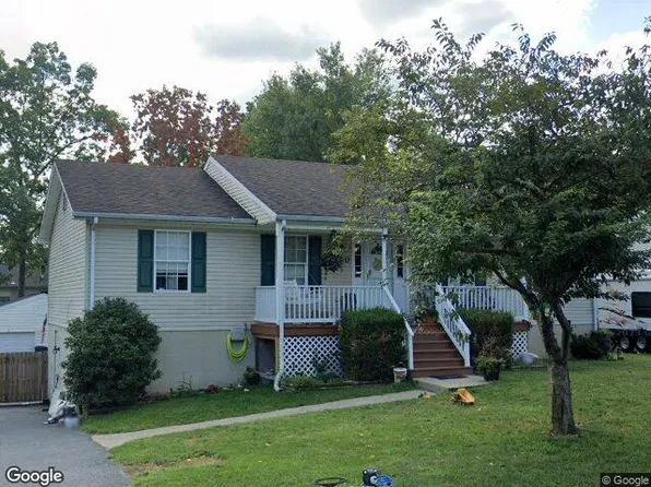 110 Charlton Rd, Winchester, VA 22602