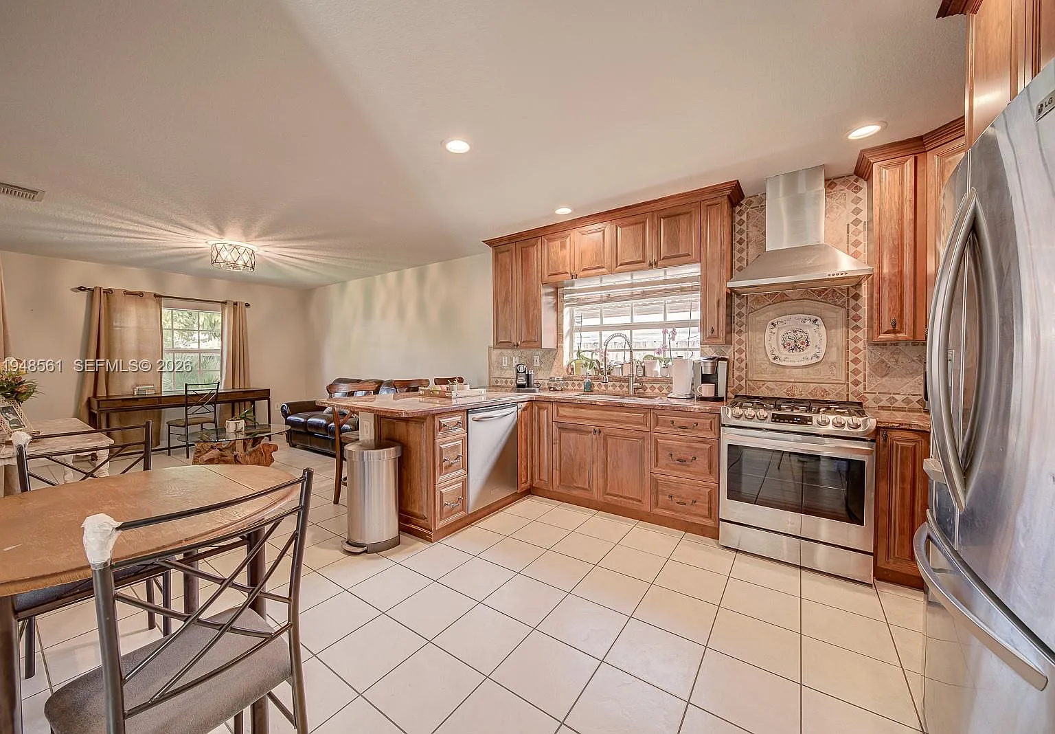 4 bed, 1786 sqft, $3,500 — Photo 4