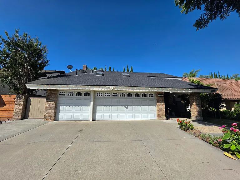 4082 Salacia Dr — Photo 2