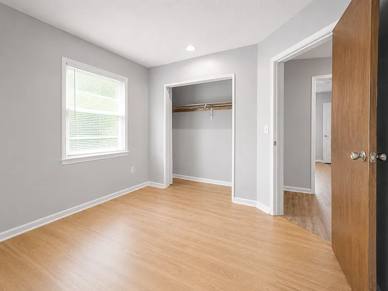 1400-1528 La Chateau Dr — Photo 9