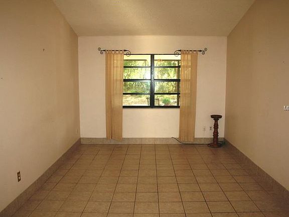 4th image of 1726 Finley Ave