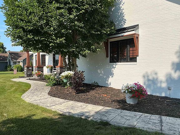 4th image of 304 Oxford Way