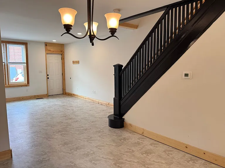 916 Houston St — Photo 27