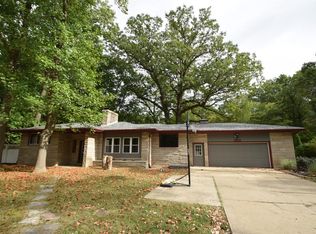 1061 W Us Highway 20, Porter, IN 46304