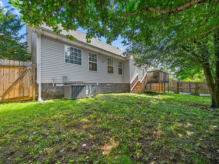 1092 Bobcat Dr — Photo 28