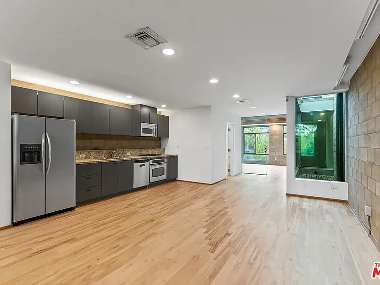 6615 Melrose Ave #3 — Photo 14
