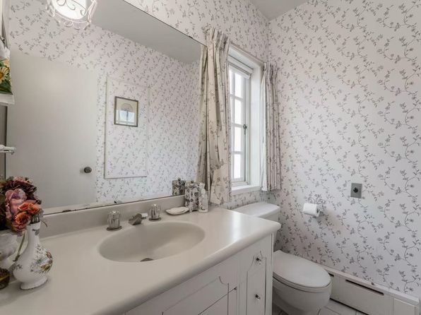 6 bedroom rental in Vancouver — photo 39