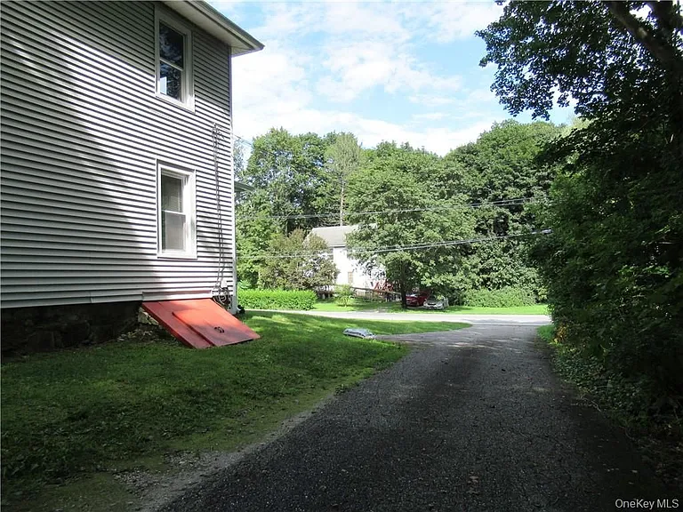 25 Fairway Dr #2 — Photo 21