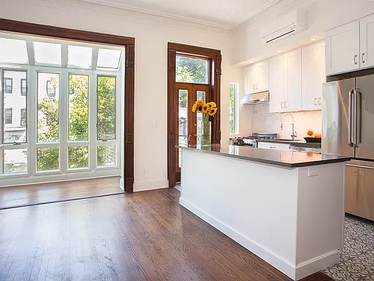 Rented by Townsley & Gay, LLC | media 36