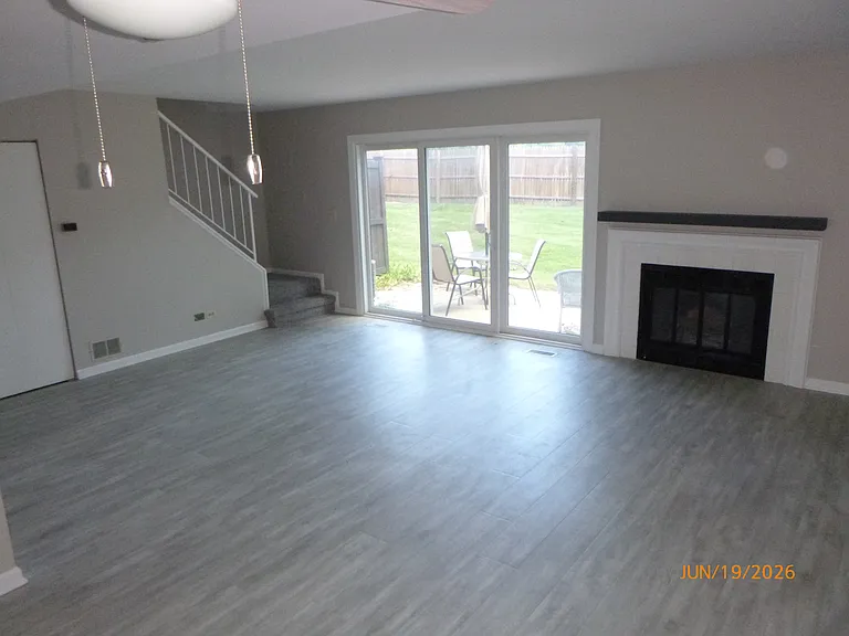 1529 Crab Tree Dr — Photo 3