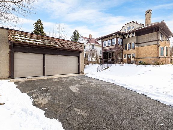 2nd image of 256 Seneca Pkwy