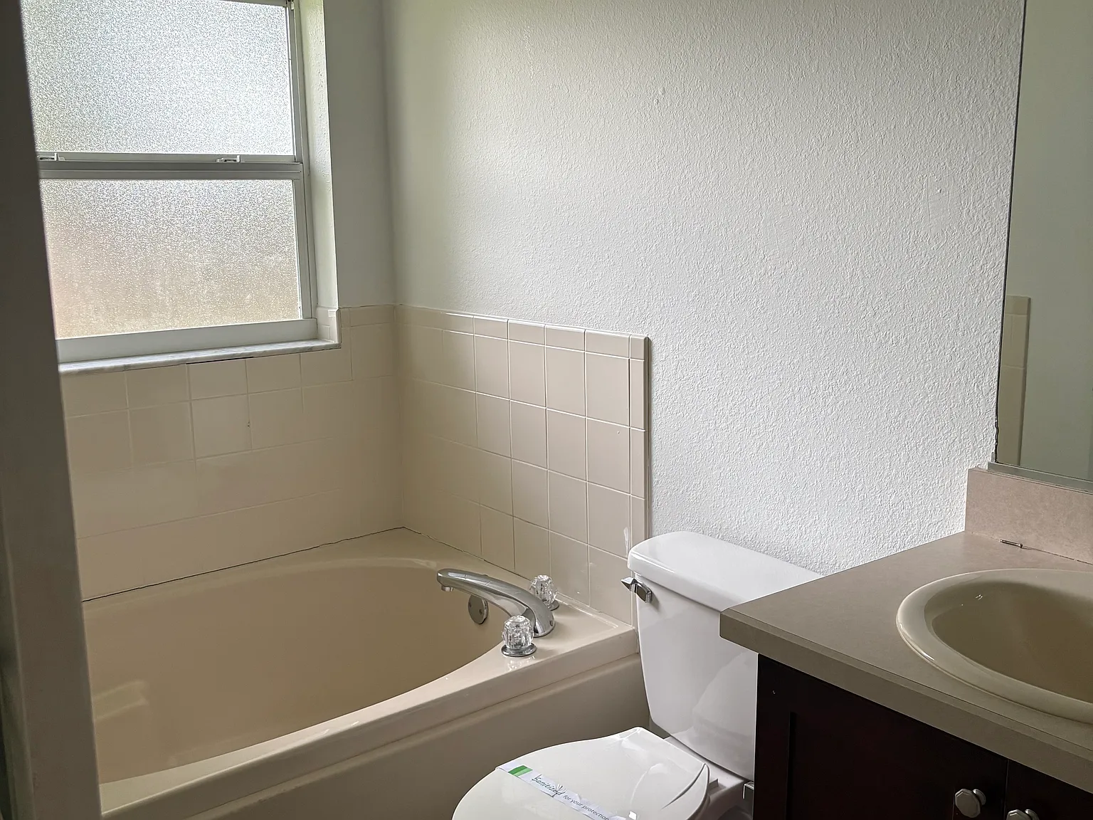 3 bed, 1596 sqft, $1,800 — Photo 3