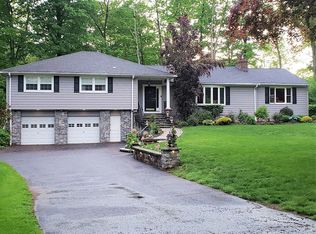 670 Saint Johns Dr, Orange, CT 06477