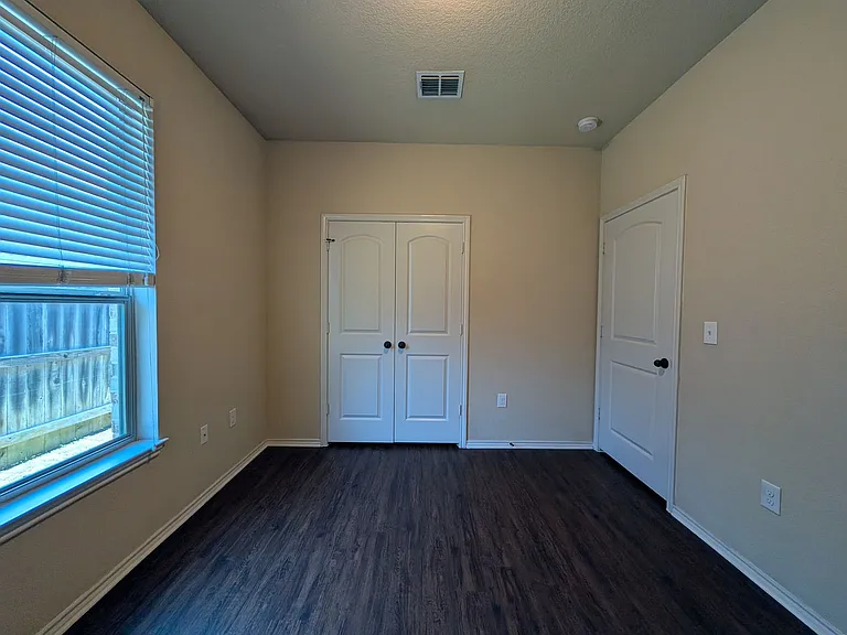 660 Creekside Cir — Photo 24