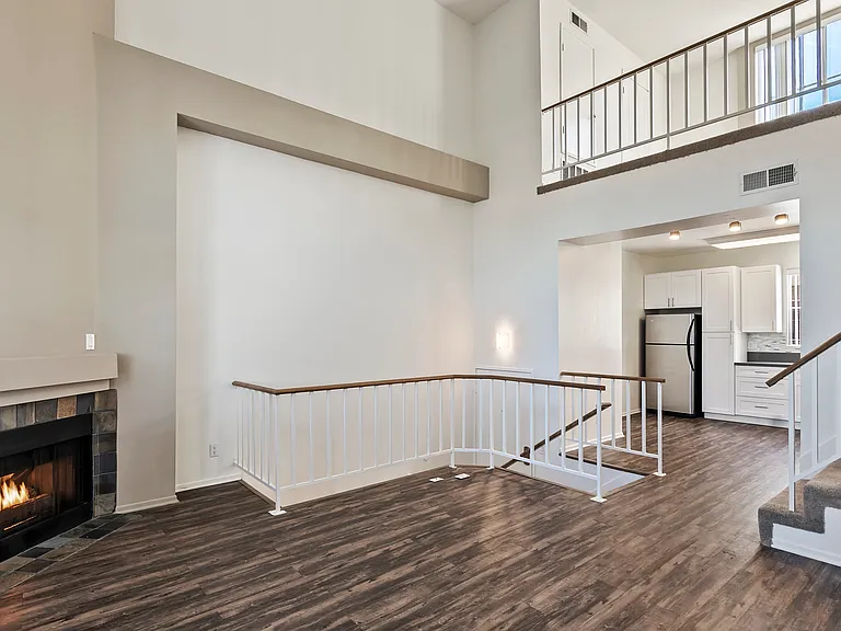 CentrePointe Apartments — Photo 33