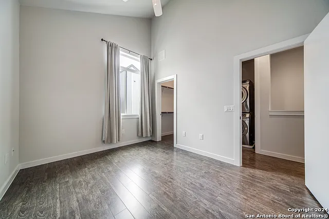 330 Clay St #11 — Photo 6