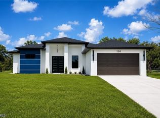 106 Hamilton Ave, Lehigh Acres, FL 33936