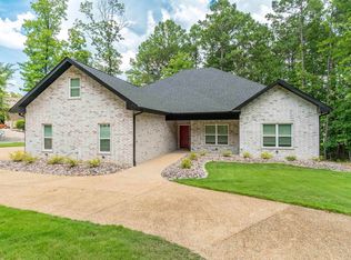 3 Ideal Ln, Hot Springs Village, AR 71909