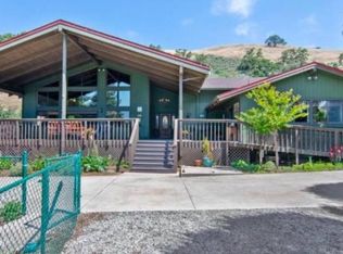 8650 Leavesley Rd, Gilroy, CA 95020