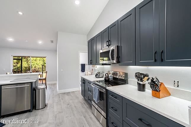 1st image of 1439 Hill Ave