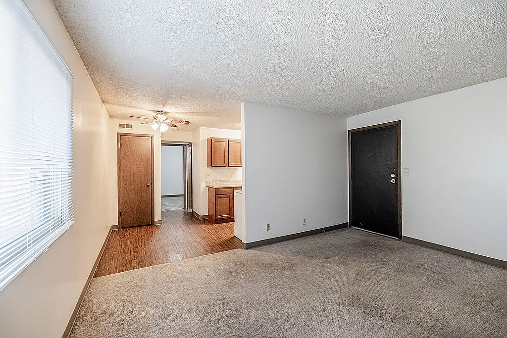 1 bed, 579 sqft, $669 — Photo 2