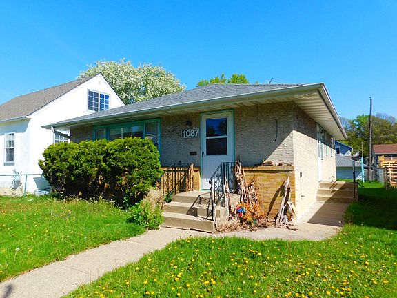 2nd image of 1087 Magnolia Ave E