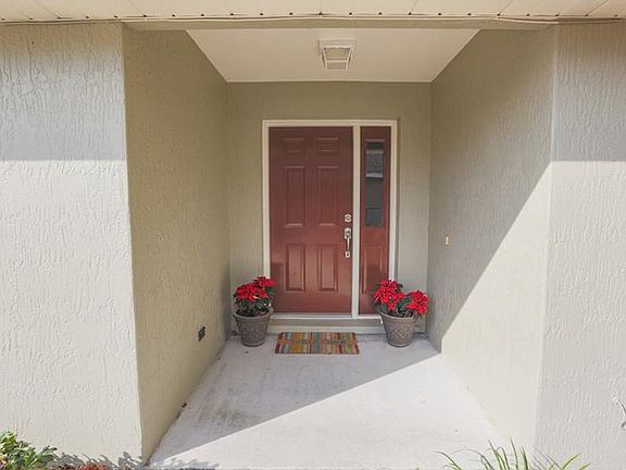 2nd image of 811 N Lake Eloise Dr SE