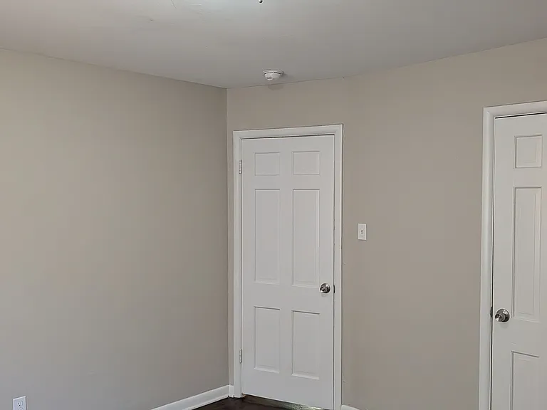1825 Meyers Pl — Photo 12