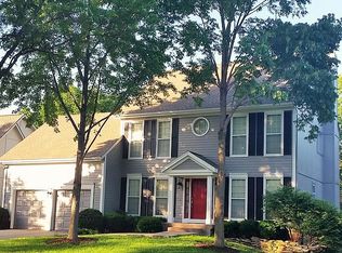 10913 Rene St, Lenexa, KS 66215