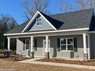 316 Leach Creek Dr, Raeford, NC 28376