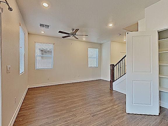 5th image of 1471 Garden Swing Ave #10