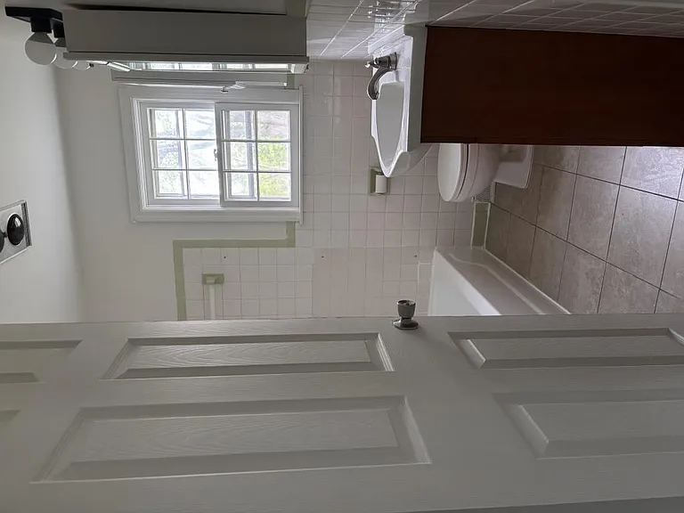 1676 Western Ave #2B — Photo 7