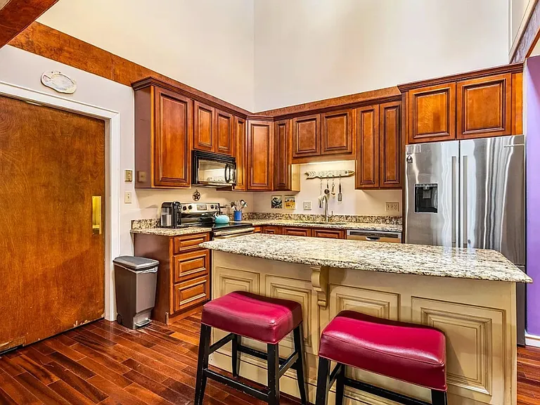206 Lisa Dr — Photo 15