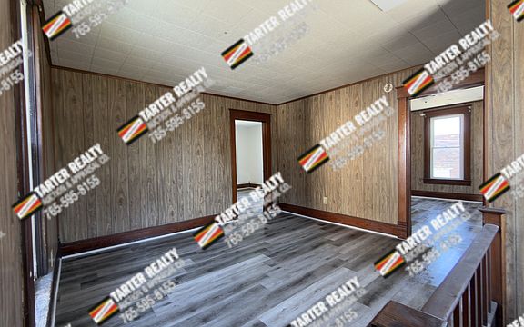4th image of 116 E Main St