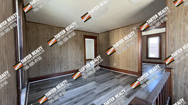 116 E Main St — Photo 4