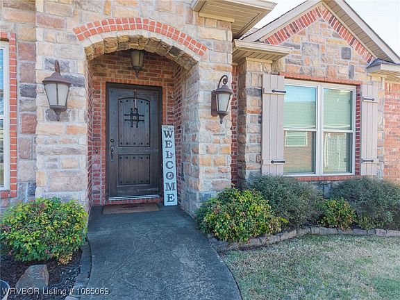 2nd image of 1513 Trenton Cir