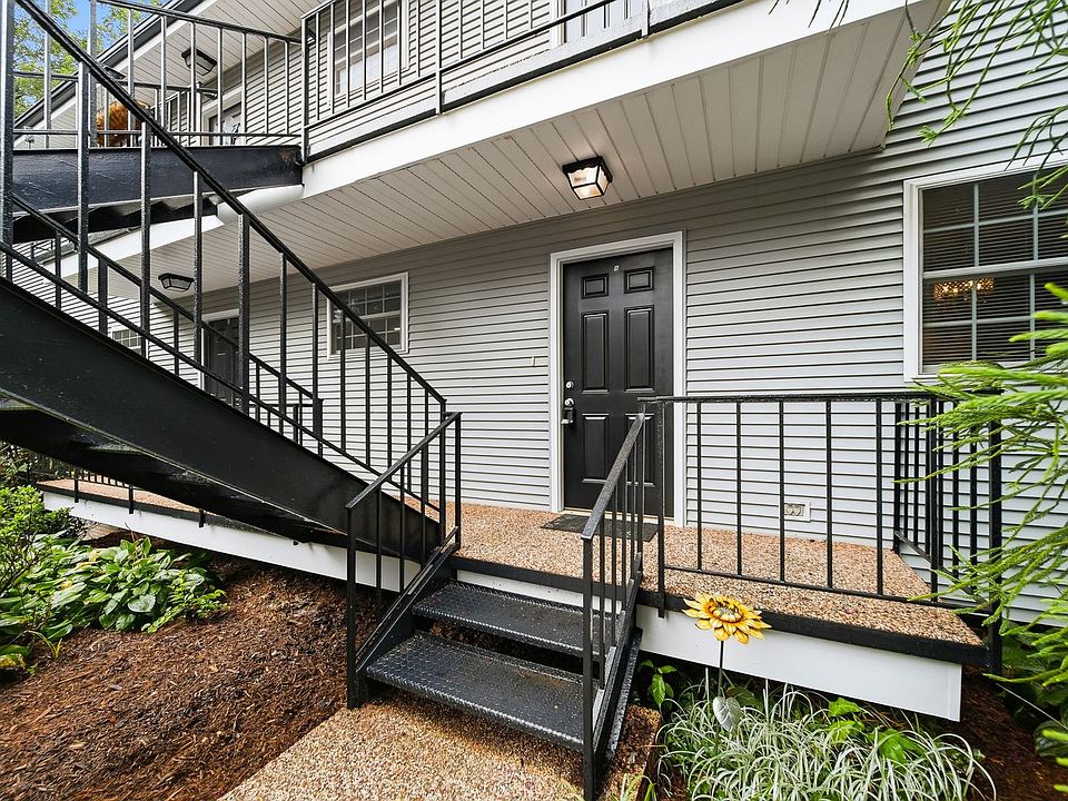 1st image of 330 3rd St NW #B