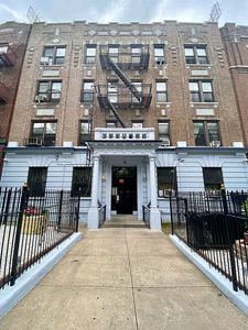 1076 Eastern Pkwy APT 12, Brooklyn, NY, 11213